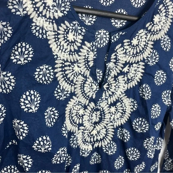 Talbots Size Small Blue Embroidered Cotton Blouse Top Q12 - Picture 2 of 6
